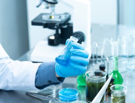 Naczynia laboratoryjne – fundament wyposażenia każdego laboratorium